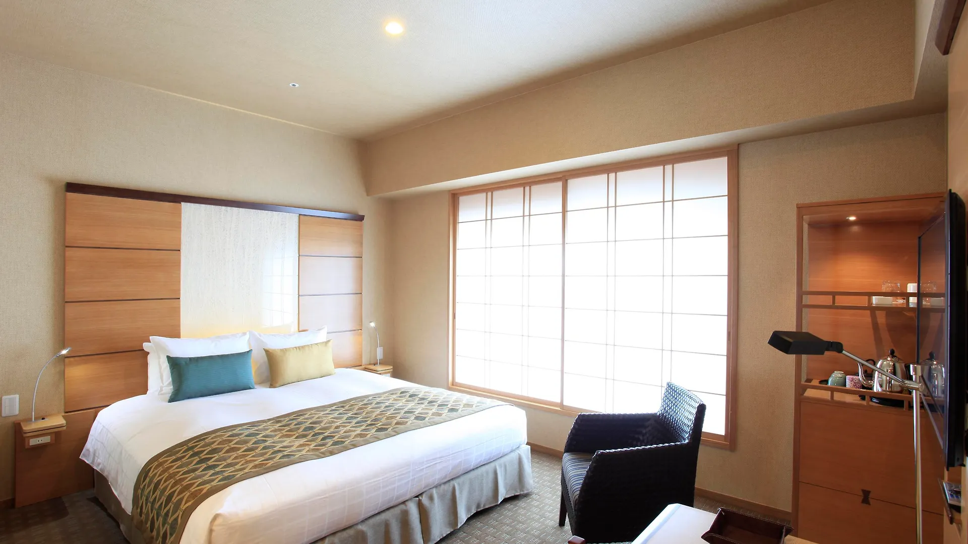 Hotel Niwa Tōkyō 4*,