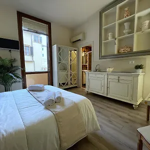 https://charming-studio-next-to-the-duomo.it-tuscanyhotel.com